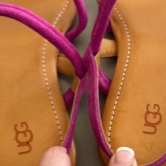UGG "Mytis" Suede Fuschia Pink Sandals - US Size 9 - EUC - Picture 3 of 6